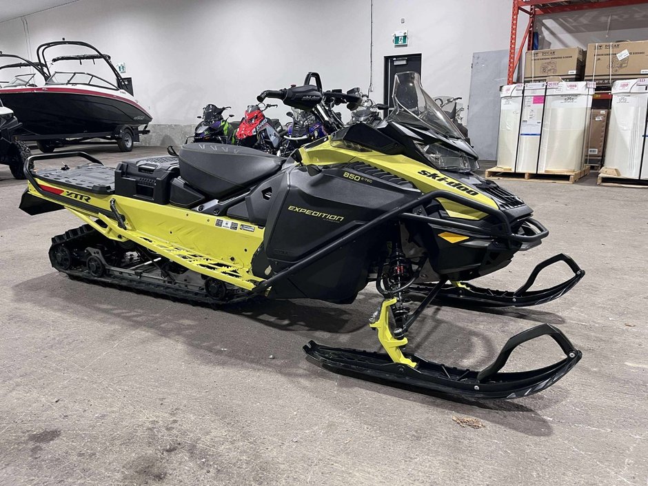 Bombardier Expedition extreme 850 2025