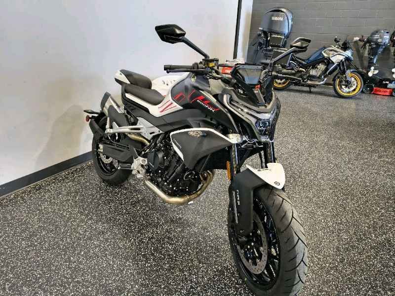 CF Moto 800NK  2025