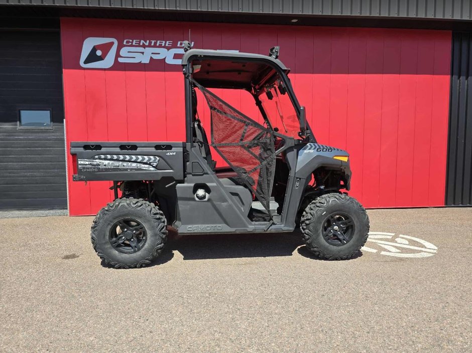 CF Moto UFORCE 600 2022