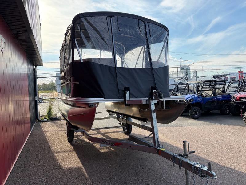 Smokercraft SUNCHASER VISTA 16 LR  2027