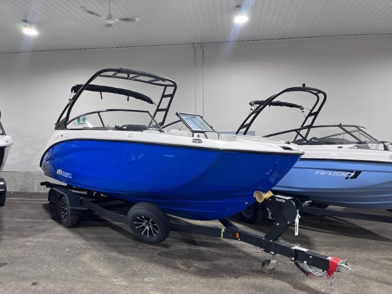 2025 Yamaha BXT1900E-BAP AR250 SPACE BLUE