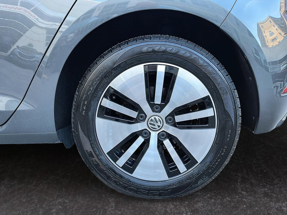 Volkswagen E-Golf COMFORTLINE+SIMILCUIR+CARPLAY+100%-ELECTRIQUE 2020-8