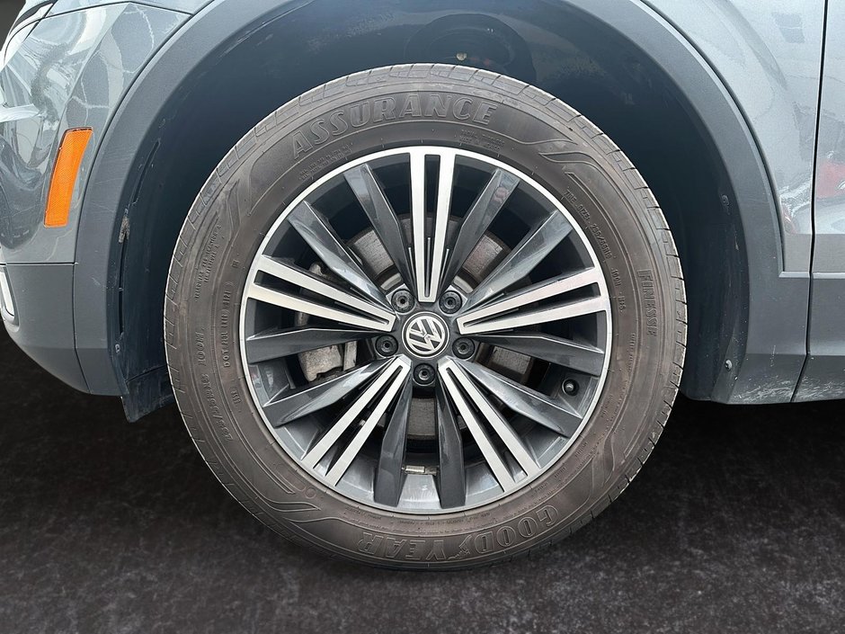 Volkswagen Tiguan HIGHLINE+SUNROOF+LEATHER+CARFAX-CLEAN 2021-6