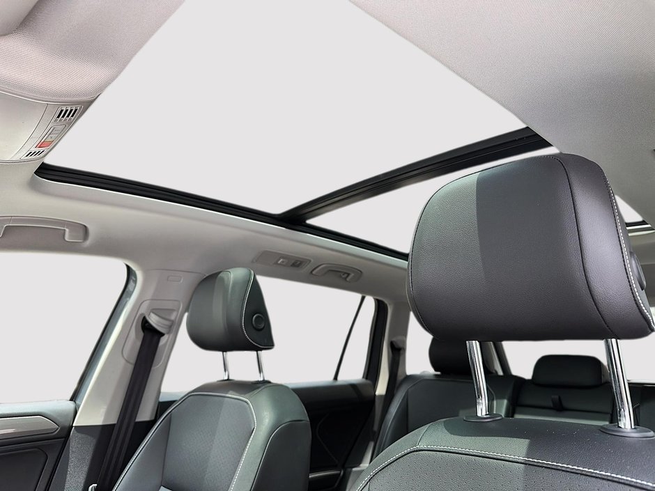 Volkswagen Tiguan COMFORTLINE+SUNROOF+LEATHERETTE+NO-ACCIDENT 2022-9