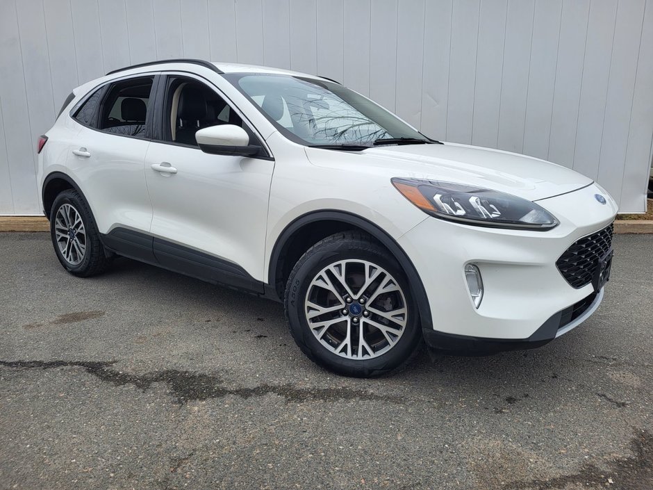 2020 Ford Escape SEL | Nav | Cam | USB | HtdSeats | Bluetooth