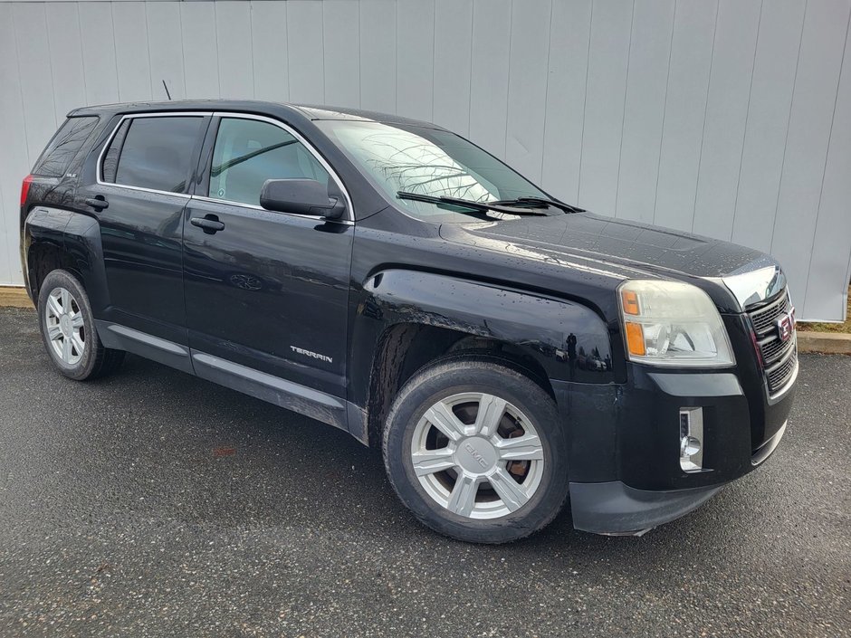 2015 GMC Terrain SLE | Cam | USB | XM | Bluetooth | Keyless