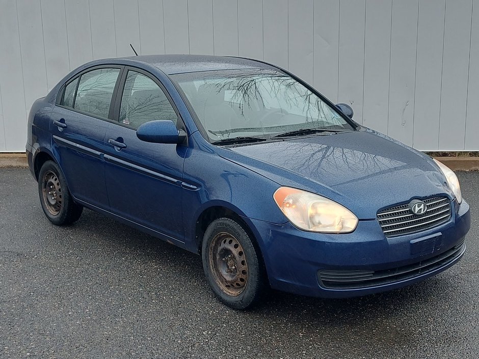 2009 Hyundai Accent L | CD | Tilt | Am/FM | Aux | 12vPwrOutlet