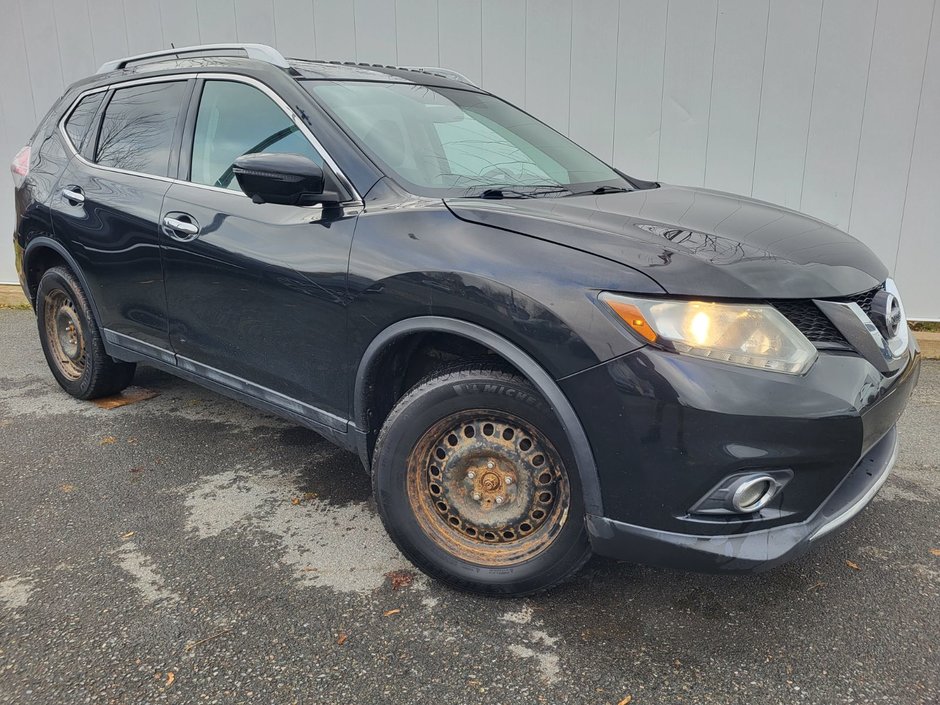 2016 Nissan Rogue SV | SunRoof | Cam | USB | HtdSeats | Bluetooth