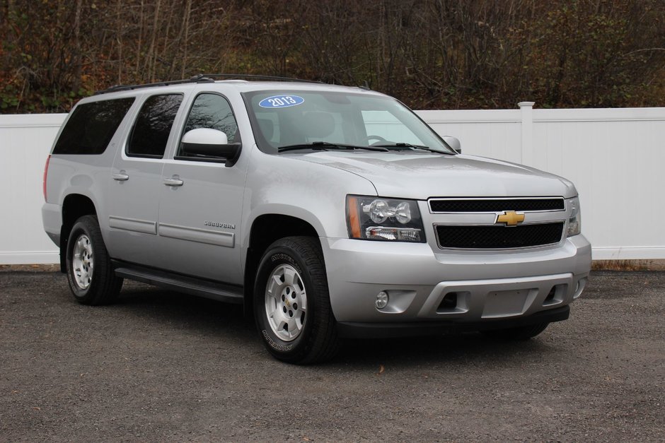 2013 Chevrolet Suburban in Antigonish, Nova Scotia - 1 - w320h240px