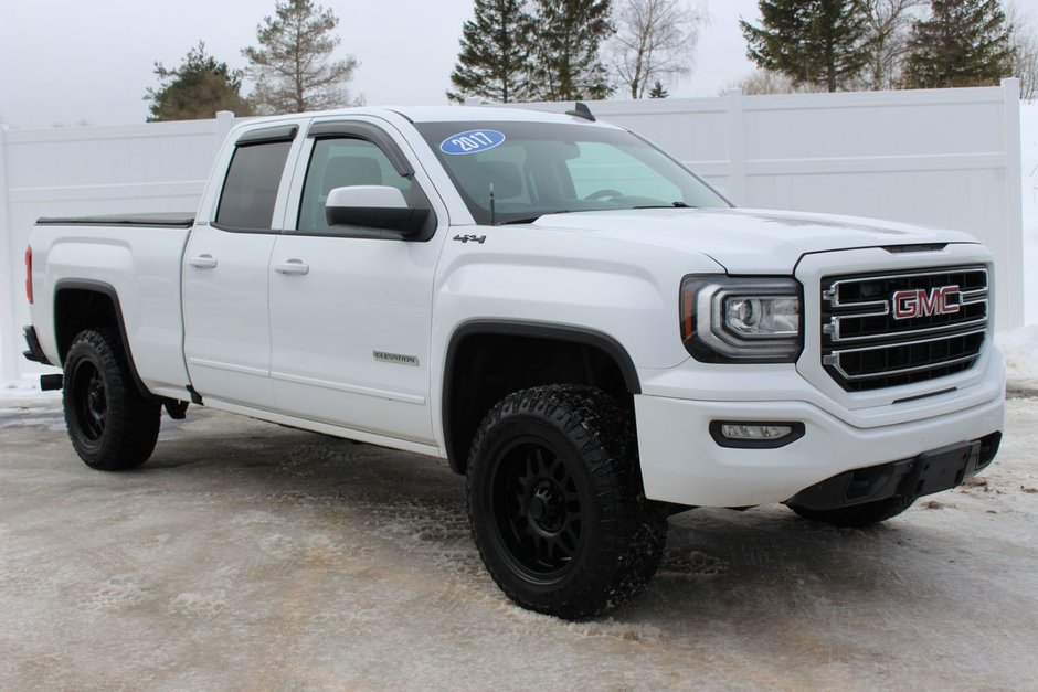 GMC Sierra 1500 Elevation | Cam | USB | XM | Bluetooth | Keyless 2017 à Saint John, Nouveau-Brunswick