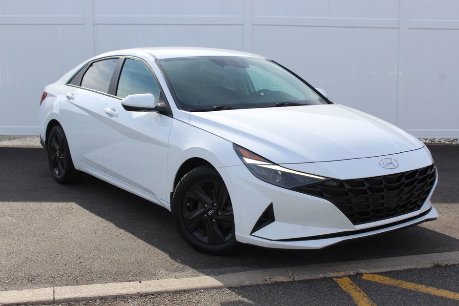 2022 Hyundai Elantra Hybrid in Antigonish, Nova Scotia - 1 - w320h240px
