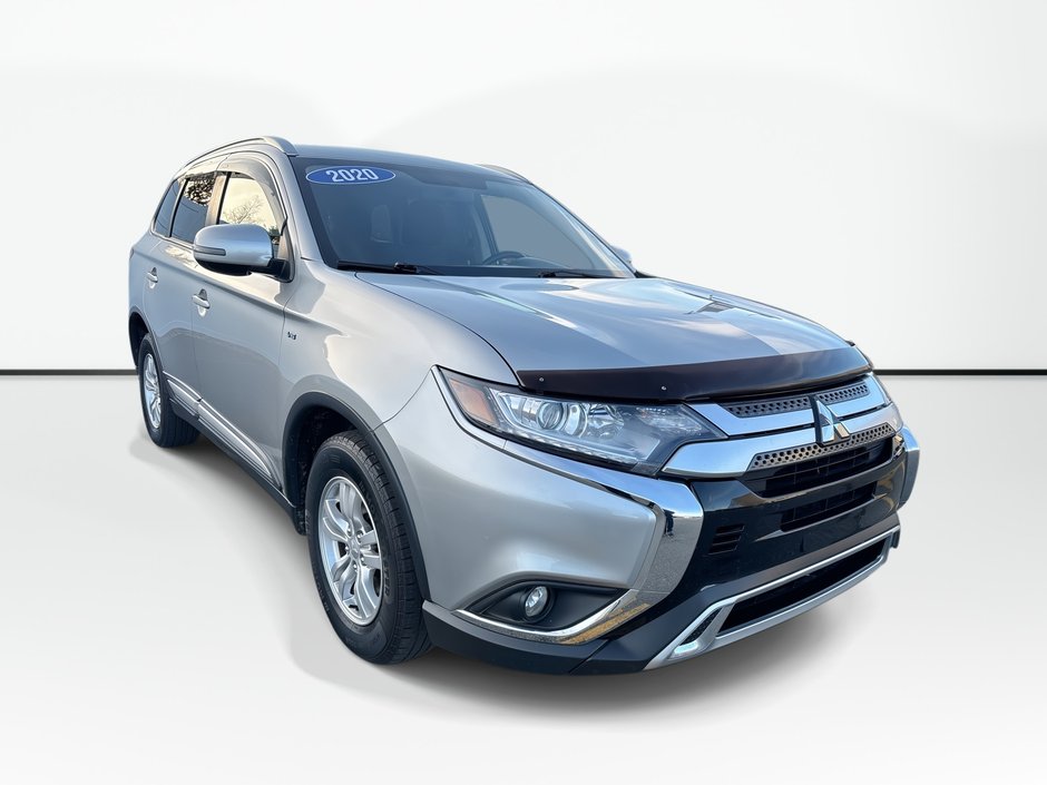 2020 Mitsubishi OUTLANDER SE | Roof | Cam | HtdSeats | Cruise | Aux | USB in Saint John, New Brunswick