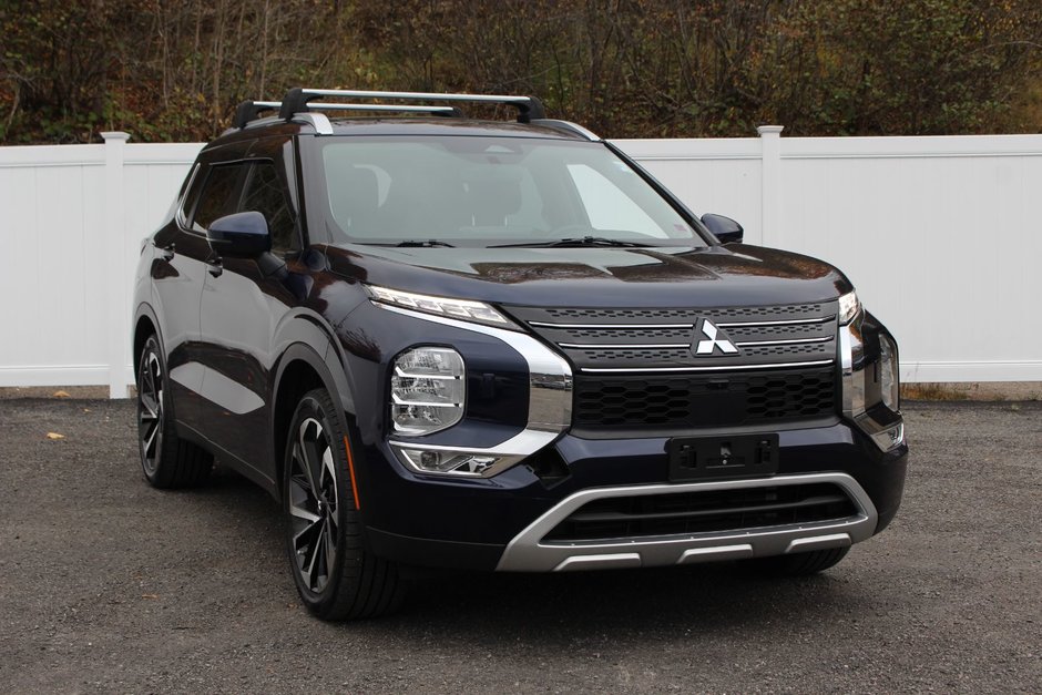 2022 Mitsubishi Outlander in Antigonish, Nova Scotia - 1 - w320h240px