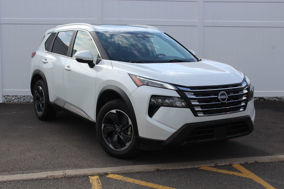 Nissan Rogue SV | Roof | HtdSeats | Cam | Warranty to 2029 2024 à Saint John, Nouveau-Brunswick