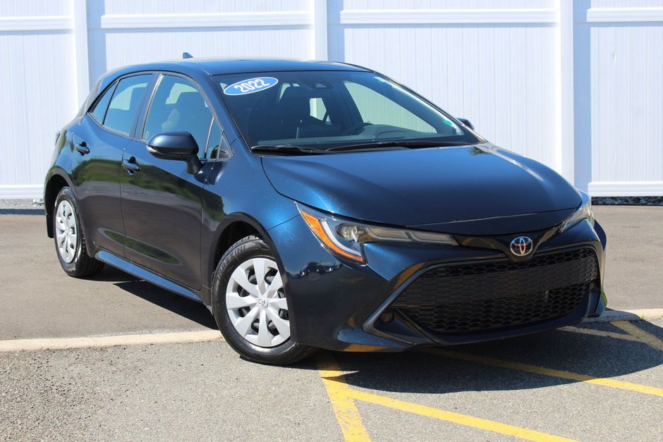 Toyota Corolla Hatchback Cam | Bluetooth | USB | Keyless | Warranty to 2026 2022 à Saint John, Nouveau-Brunswick