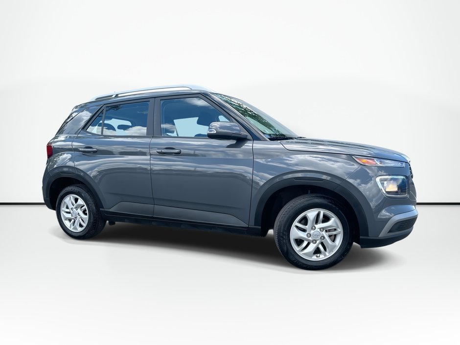 2025 Hyundai Venue Preferred | Cam | USB | Warranty to 2030