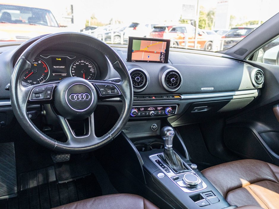 Audi A3 Sedan PROGRESSIV QUATTRO BLANC CUIR BRUN 2018 PAS DE RECLAMATION AU CARFAX