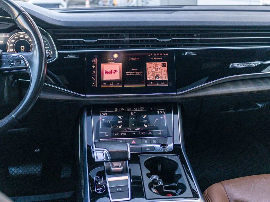 Audi Q7 KOMFORT45 AWD CUIR TOIT PANO NOIR 2021 BAS KILO 4CYL