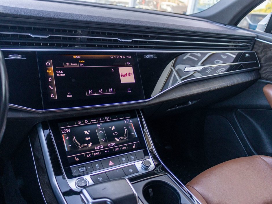 Audi Q7 KOMFORT45 AWD CUIR TOIT PANO NOIR 2021 BAS KILO 4CYL