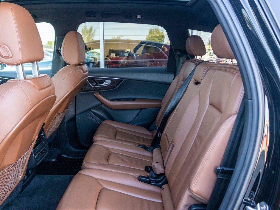 Audi Q7 KOMFORT45 AWD CUIR TOIT PANO NOIR 2021 BAS KILO 4CYL