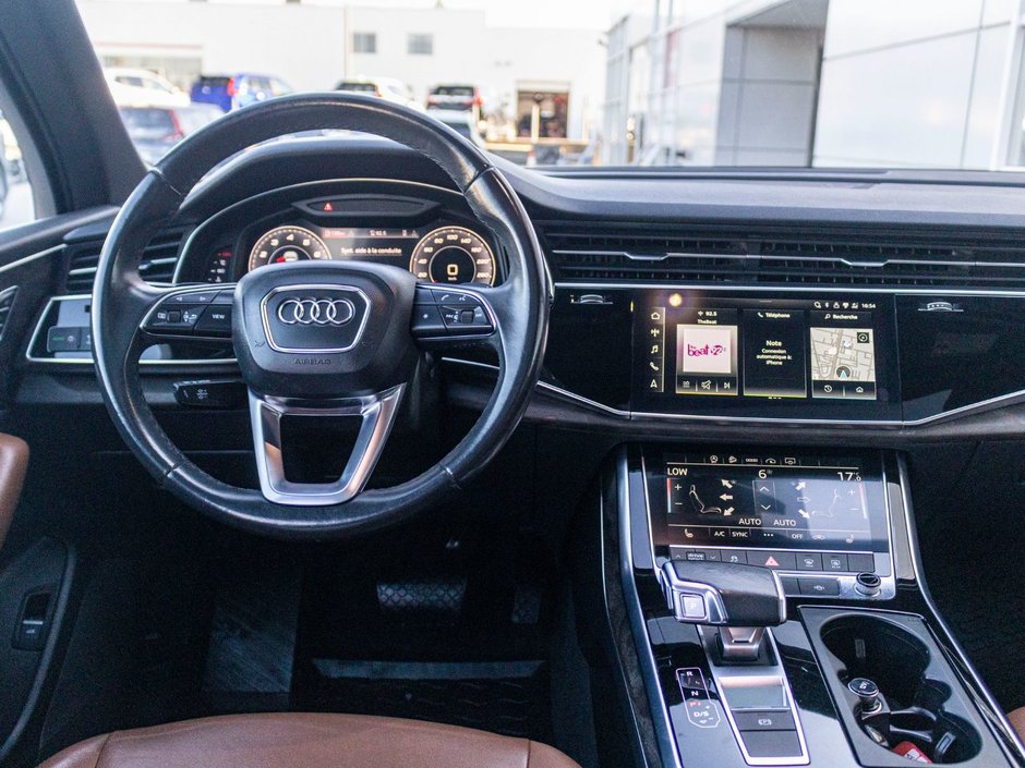 Audi Q7 KOMFORT45 AWD CUIR TOIT PANO NOIR 2021 BAS KILO 4CYL