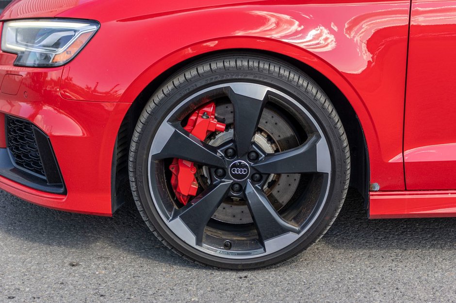 Audi RS 3 Sedan 2.5T AWD CUIR TOIT NAV RARE 2019 PAS DE RECLAMATION AU CARFAX