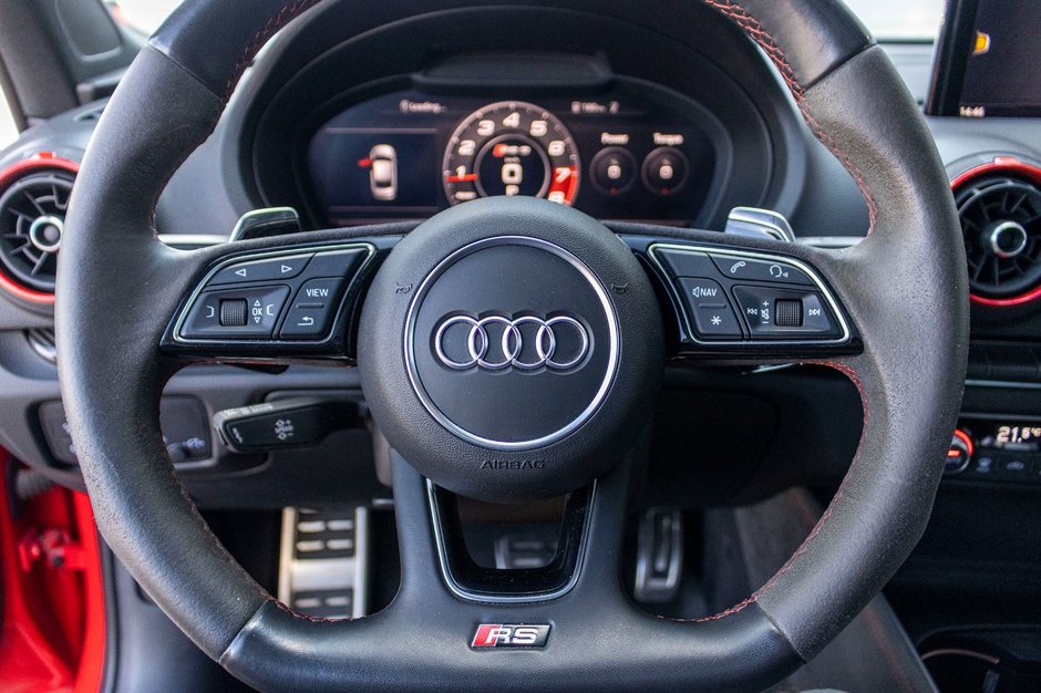 Audi RS 3 Sedan 2.5T AWD CUIR TOIT NAV RARE 2019 PAS DE RECLAMATION AU CARFAX