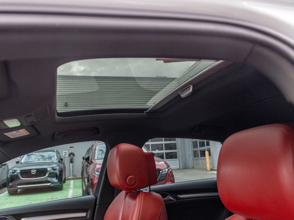 2018 Audi S3 Sedan TECHNIK QUATTRO BLANC INT ROUGE BAS KILO NO CARFAX CLAIM