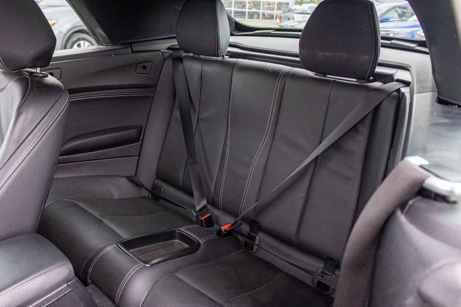 BMW 2 Series 230i xDrive MPACK ROUGE CUIR NAV 2021 BAS KILO PAS DE RECLAMATION AU CARFAX