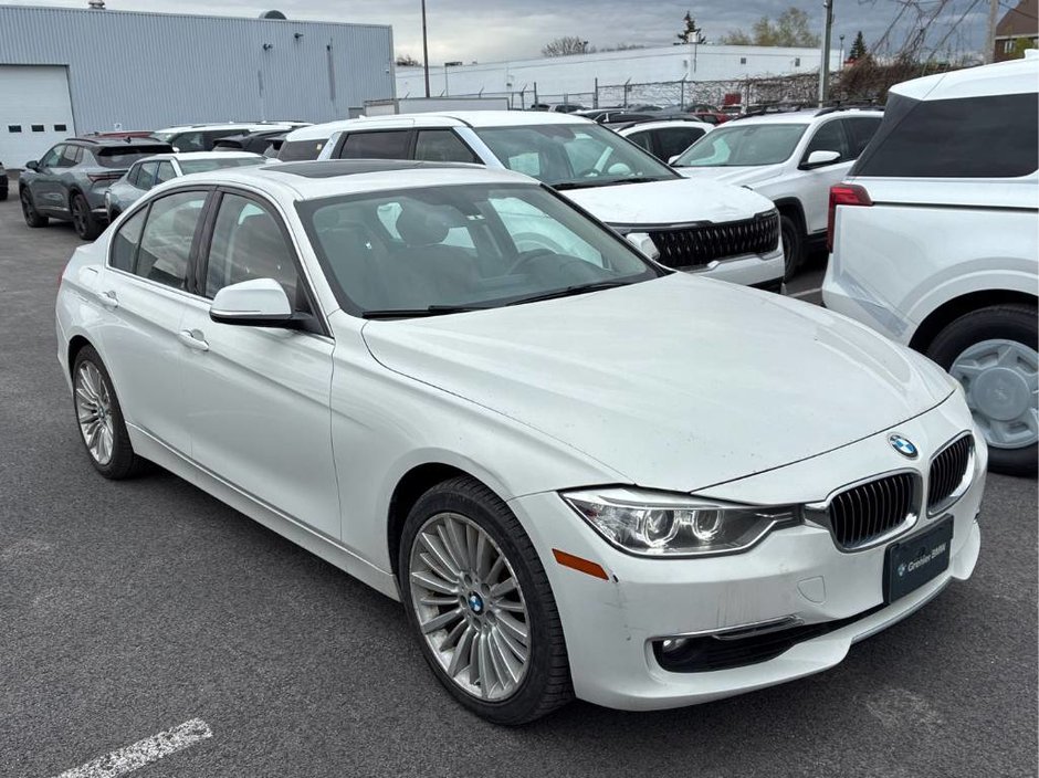 2014 BMW 3 Series 328i XDRIVE AWD BLANCHE CUIR TOIT BAS KILO NO CARFAX CLAIM