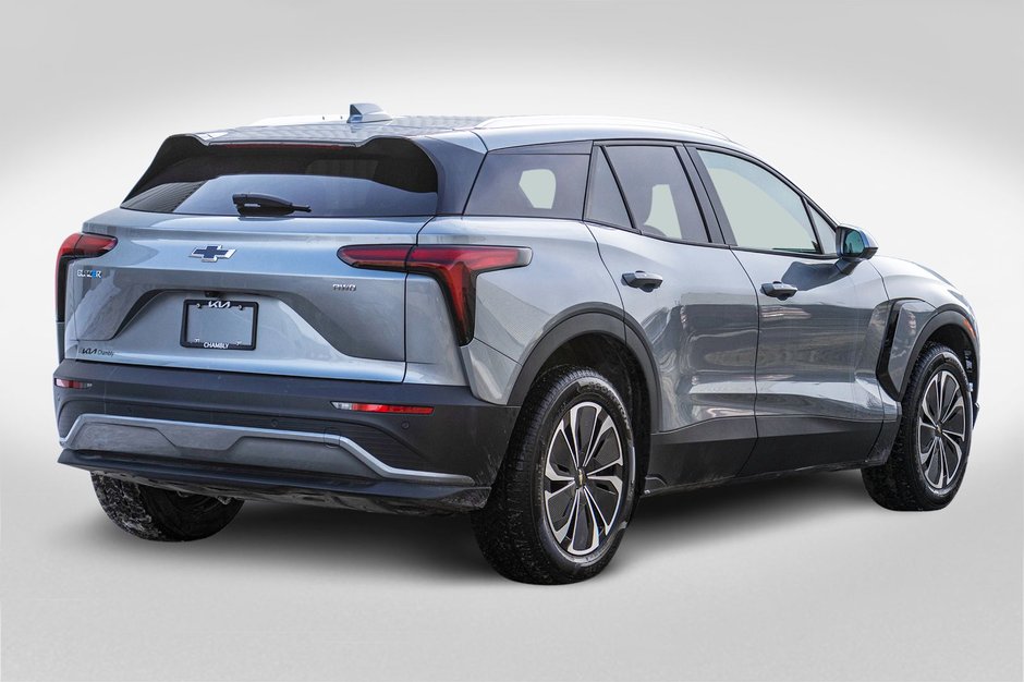 Chevrolet Blazer EV AWD LT CUIR TOIT NAV 11985KM 2025 1 PROPRIO COMME NEUF