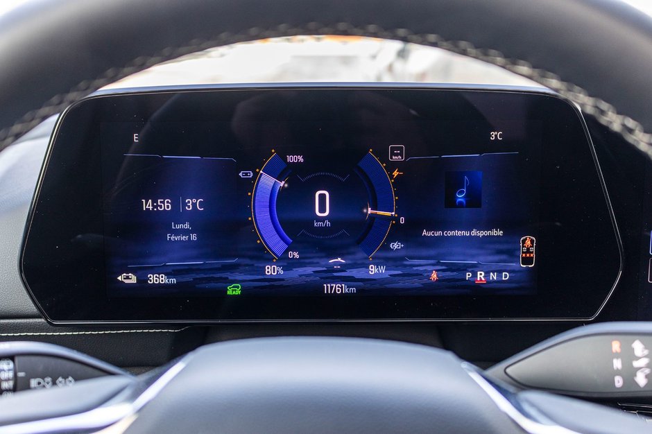 Chevrolet Blazer EV AWD LT CUIR TOIT NAV 11985KM 2025 1 PROPRIO COMME NEUF