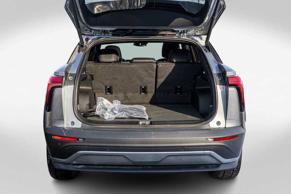 Chevrolet Blazer EV AWD LT CUIR TOIT NAV 11985KM 2025 1 PROPRIO COMME NEUF