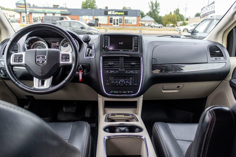 2017 Dodge Grand Caravan CREW PLUS AUTOM STOWNGO NO CARFAX CLAIM