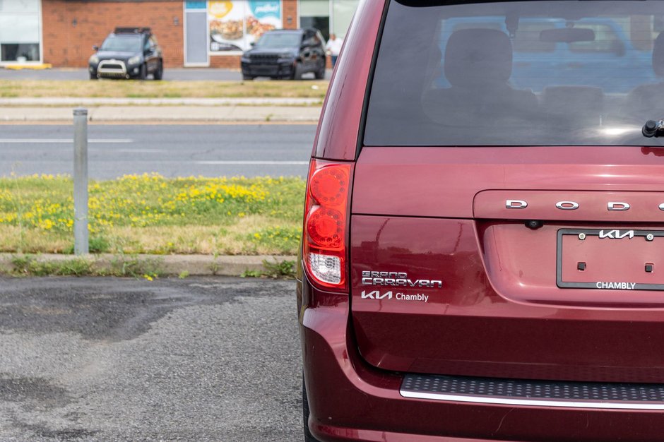 2017 Dodge Grand Caravan CREW PLUS AUTOM STOWNGO NO CARFAX CLAIM