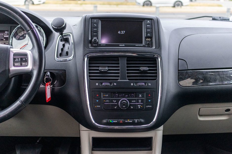 2017 Dodge Grand Caravan CREW PLUS AUTOM STOWNGO NO CARFAX CLAIM
