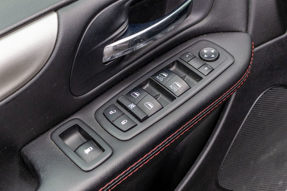 2017 Dodge Grand Caravan GT CUIR PORTES STOW N GO NO CARFAX CLAIM