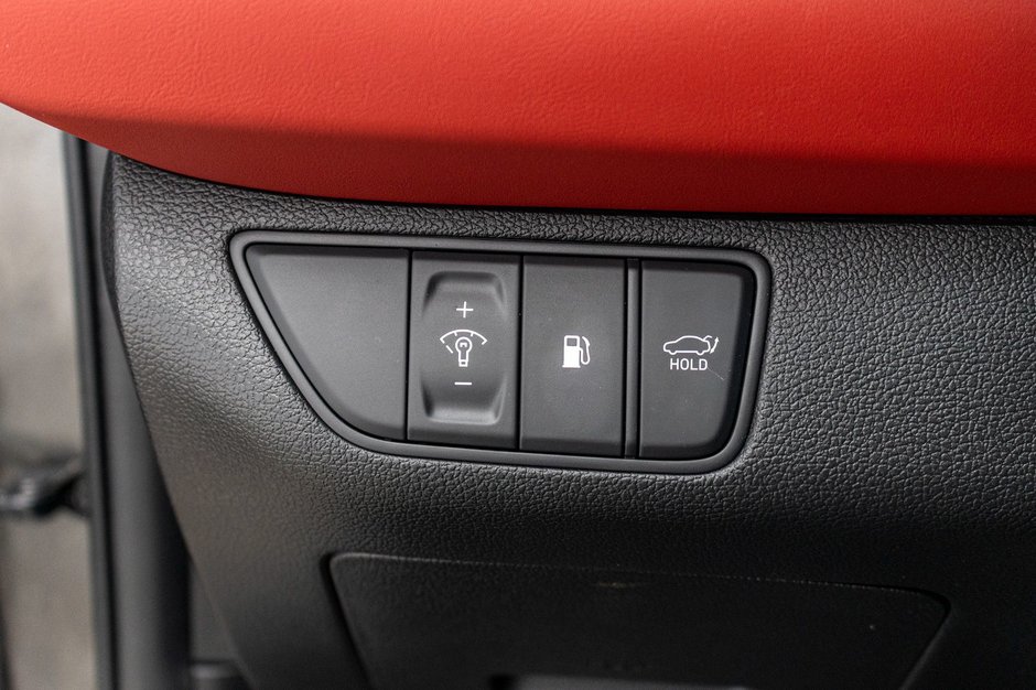 2023 GENESIS G70 3.3T SPORT AWD GRIS CUIR ROUGE WOW BAS KILO