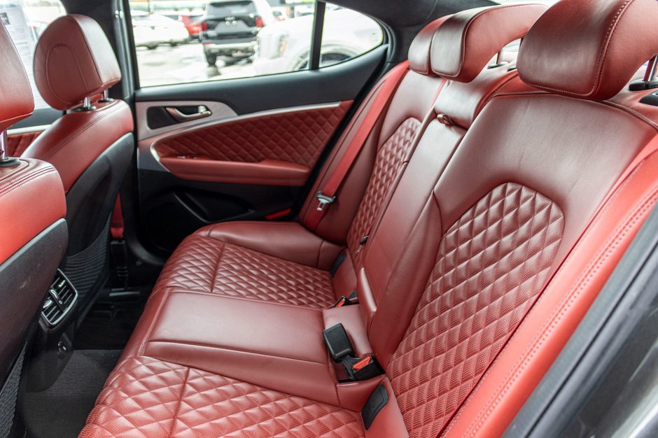 2023 GENESIS G70 3.3T SPORT AWD GRIS CUIR ROUGE WOW BAS KILO