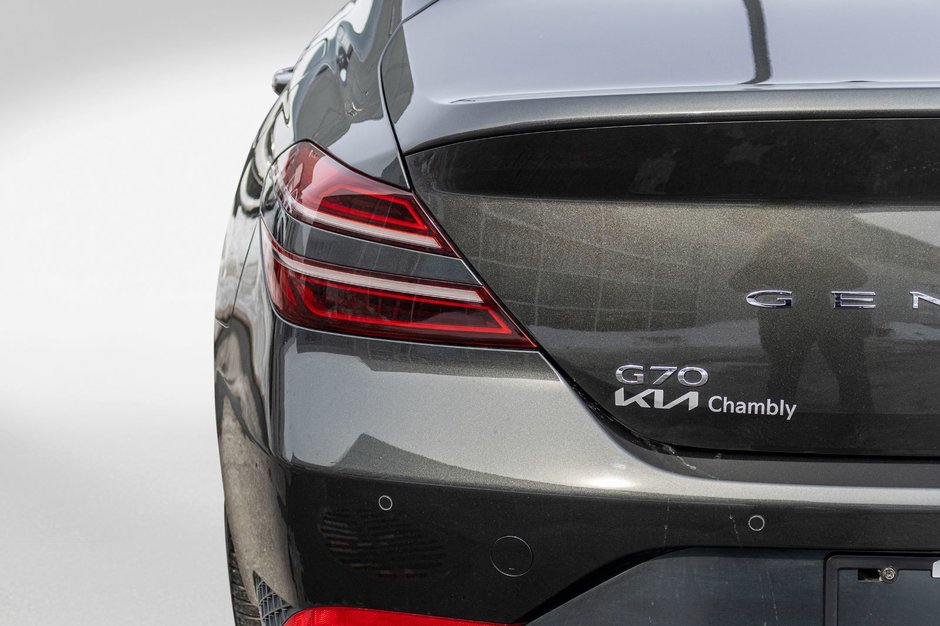 2023 GENESIS G70 3.3T SPORT AWD GRIS CUIR ROUGE WOW BAS KILO