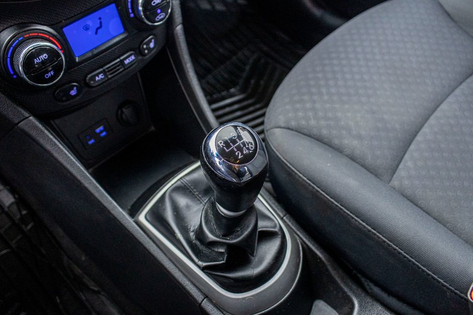 Hyundai Accent GLS TOIT MAN MAGS 2014 PAS DE RECLAMATION AU CARFAX