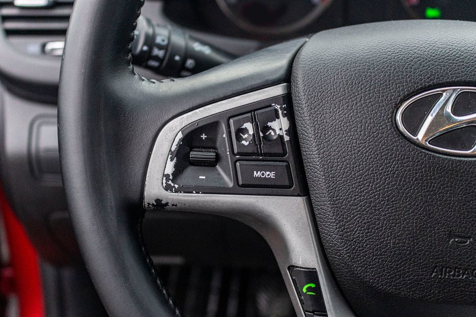 Hyundai Accent GLS TOIT MAN MAGS 2014 PAS DE RECLAMATION AU CARFAX