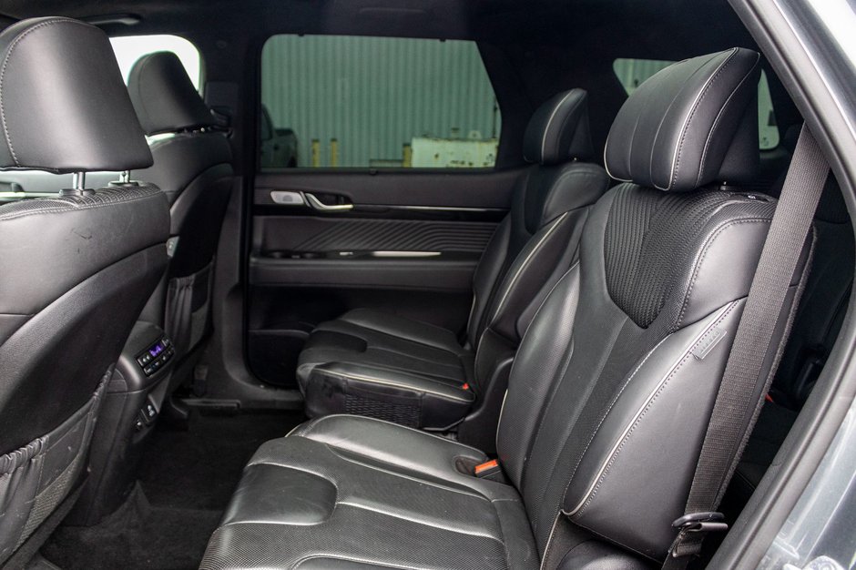 Hyundai Palisade ULTIMATE CALLIGRAPHY AWD CUIR TOIT 2023 PAS DE RECLAMATION AU CARFAX