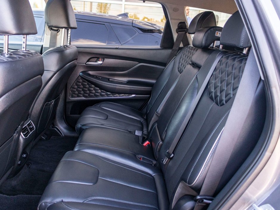 Hyundai Santa Fe Plug-In Hybrid LUXURY CUIR TOIT BAS KILO 2022 1 PROPRIO PAS DE RECLAMATION AU CARFAX