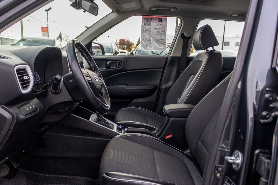 Hyundai Venue ULTIMATE RARE TOIT NAV 2022 PAS DE RECLAMATION AU CARFAX