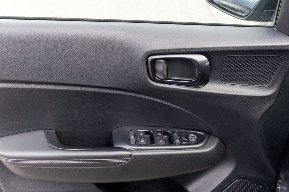 Hyundai Venue ULTIMATE RARE TOIT NAV 2022 PAS DE RECLAMATION AU CARFAX