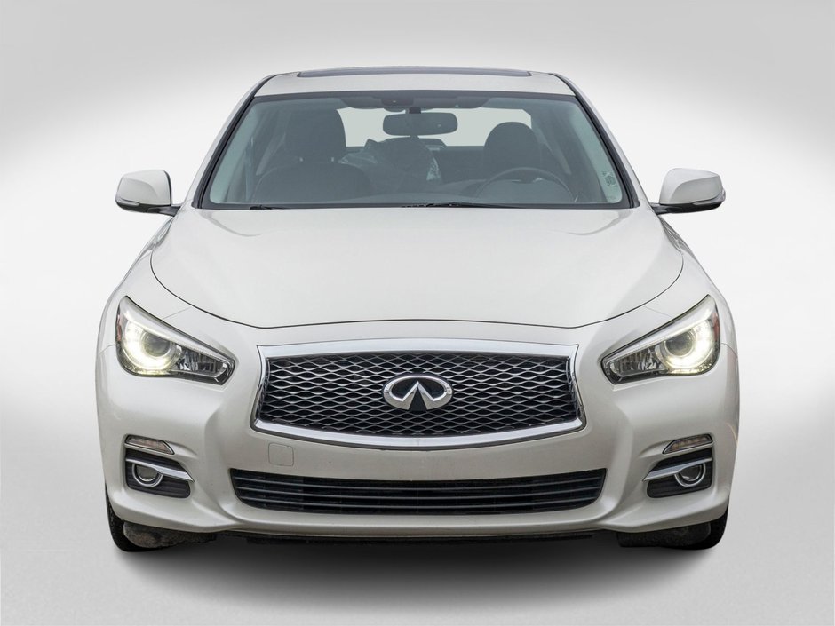 2017 Infiniti Q50 3.0t AWD BLANC CUIR NOIR TOIT LOW KMS