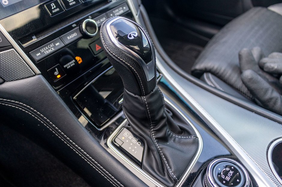 Infiniti Q50 S 3.0T AWD BLANC CUIR NOIR BAS KILO 2019