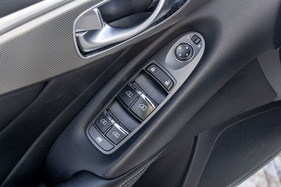 Infiniti Q50 S 3.0T AWD BLANC CUIR NOIR BAS KILO 2019