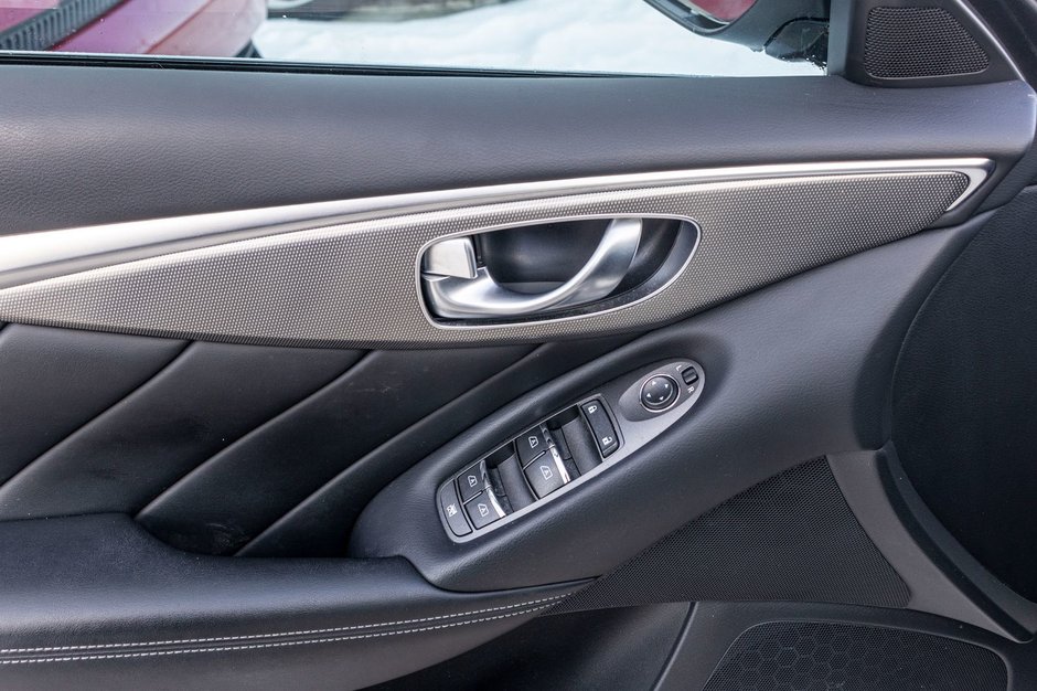 Infiniti Q50 S 3.0T AWD BLANC CUIR NOIR BAS KILO 2019